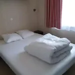 Zecamping 3 Dog Friendly Avec Piscine Dans Un Environnement Calme Camping
