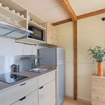 Zecamping 3 Dog Friendly Avec Piscine Dans Un Environnement Calme Жуна