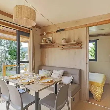 Кемпинг Zecamping 3 Dog Friendly Avec Piscine Dans Un Environnement Calme Жуна