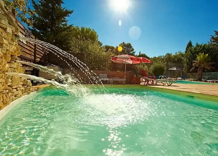 Κάμπινγκ 3 Etoiles - Piscine - Ccbefeg