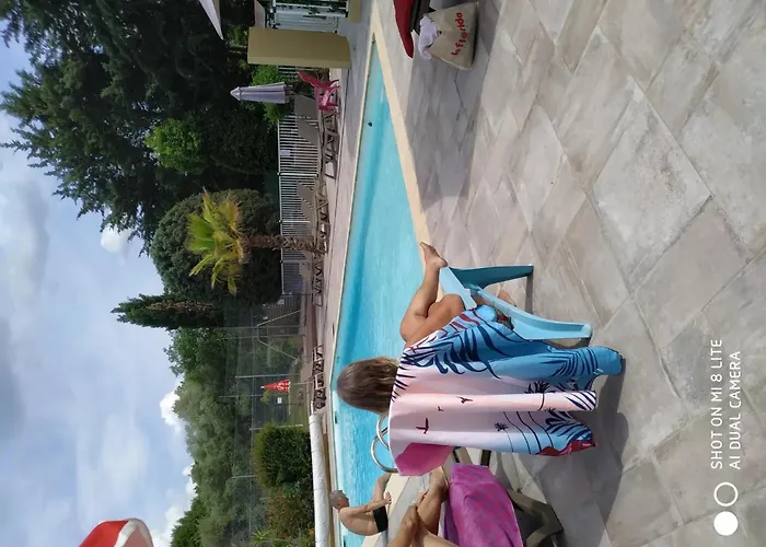 3 Etoiles - Piscine - Ccbefeg Κάμπινγκ Junas